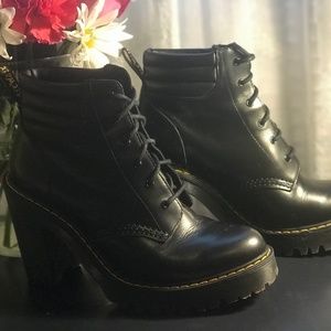 Sz 8 Dr. Martens Persephone Leather Boots w/ Box